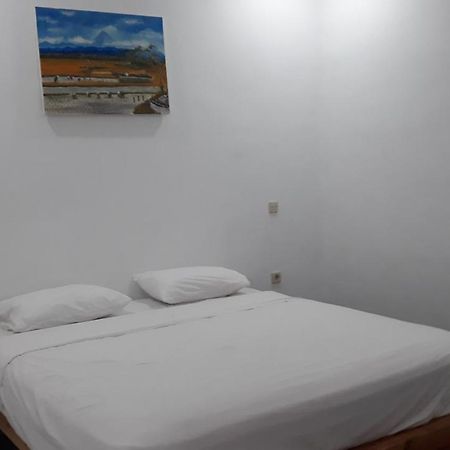 Mandalika Homestay Kuta  Екстериор снимка