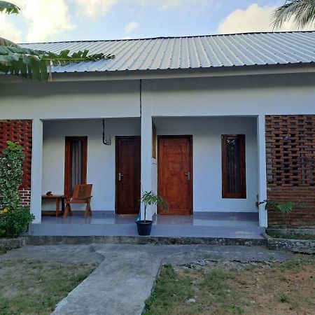 Mandalika Homestay Kuta  Екстериор снимка