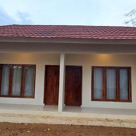 Mandalika Homestay Kuta  Екстериор снимка