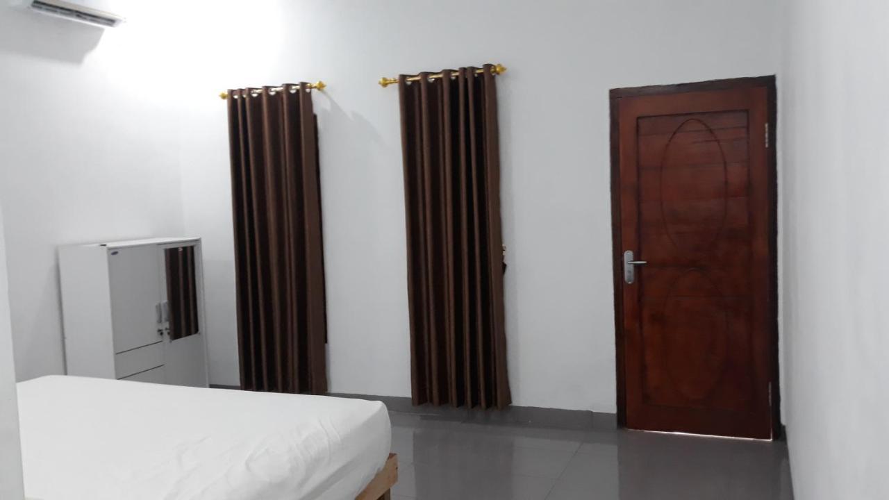Mandalika Homestay Kuta  Екстериор снимка